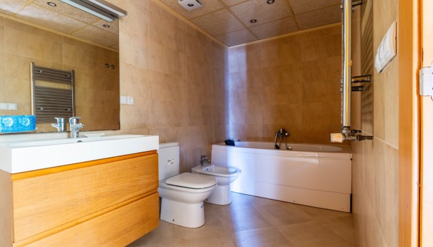 Resale - Villen
 - Villamartin