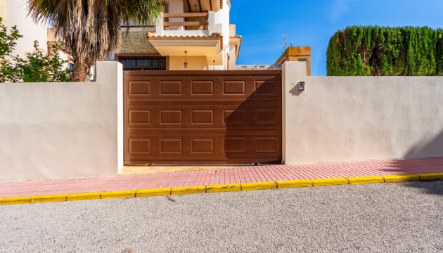 Resale - Villen
 - Villamartin