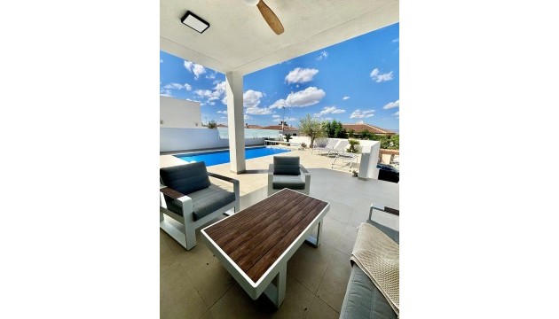 New Build - Villen
 - Benijofar - Pueblo