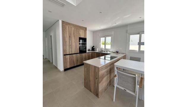 New Build - Villen
 - Benijofar - Pueblo