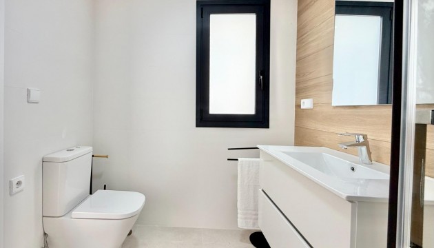 Nouvelle construction - Maison de ville - Cox - San Fernando