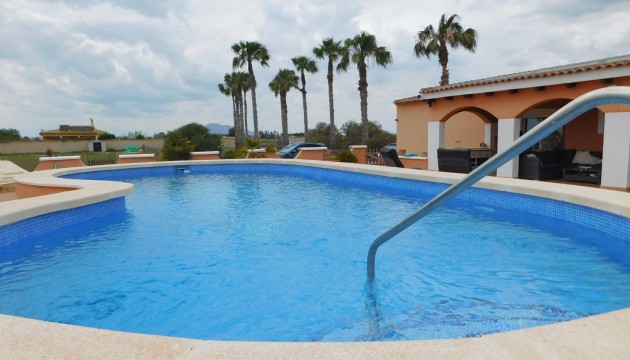 Revente - Villas
 - Dolores