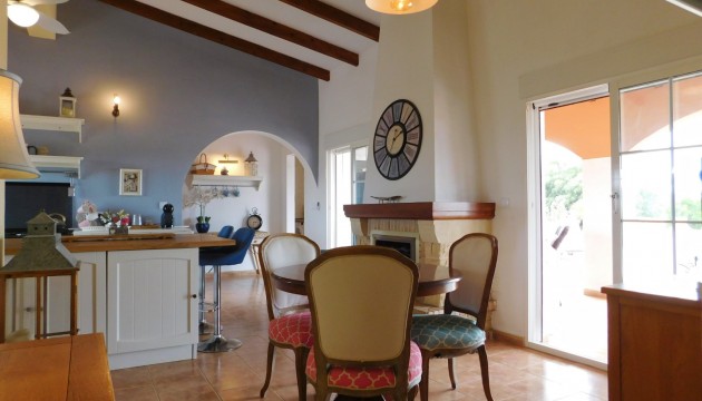 Revente - Villas
 - Dolores