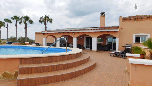 Revente - Villas
 - Dolores