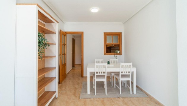 Sale - Apartment - Torrevieja - Centro