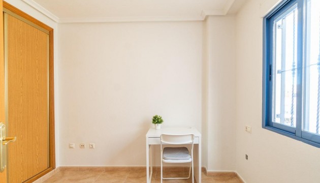 Sale - Apartment - Torrevieja - Centro
