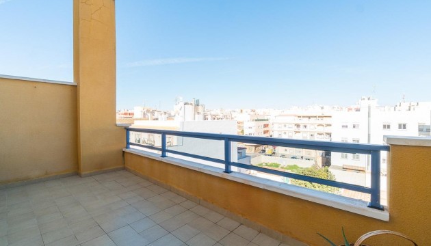Sale - Apartment - Torrevieja - Centro