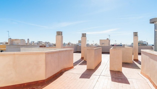 Sale - Apartment - Torrevieja - Centro