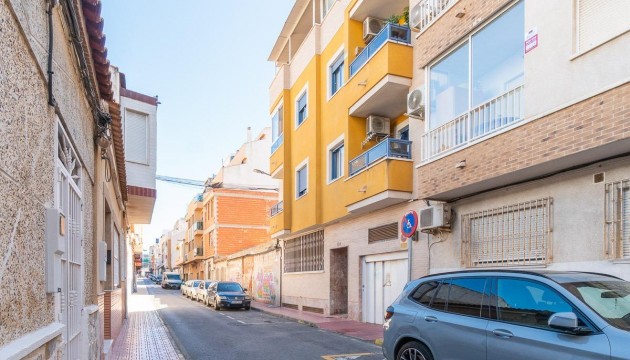 Sale - Apartment - Torrevieja - Centro