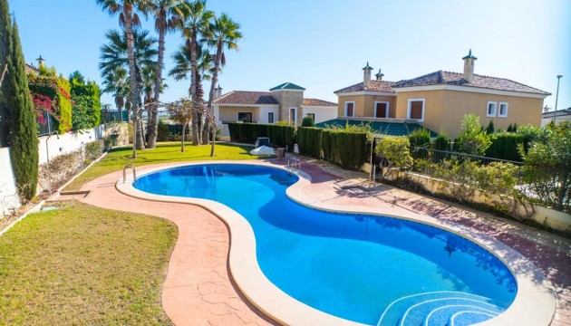 Revente - Villas
 - Altaona Golf and Country Village