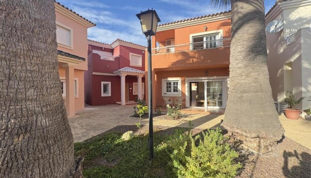 Resale - Villen
 - Altaona Golf and Country Village