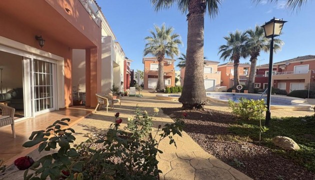 Resale - Villen
 - Altaona Golf and Country Village