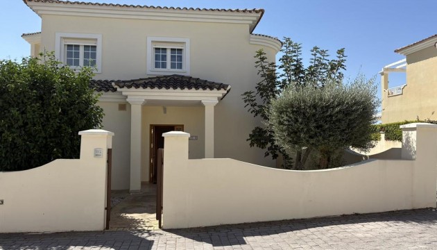 Revente - Villas
 - Altaona Golf and Country Village