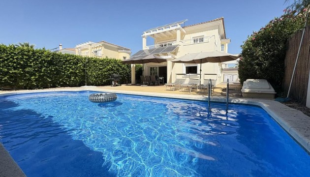 Revente - Villas
 - Altaona Golf and Country Village