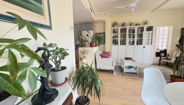 Resale - Villen
 - Altaona Golf and Country Village