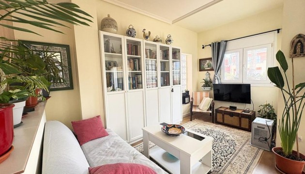 Resale - Villen
 - Altaona Golf and Country Village