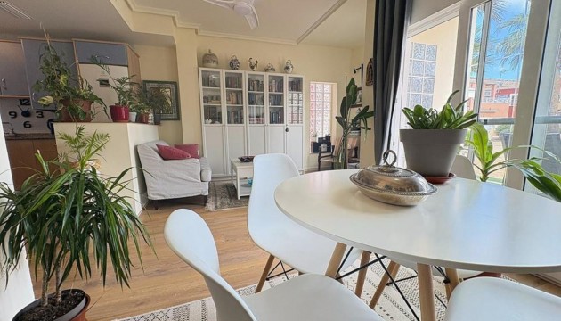 Resale - Villen
 - Altaona Golf and Country Village