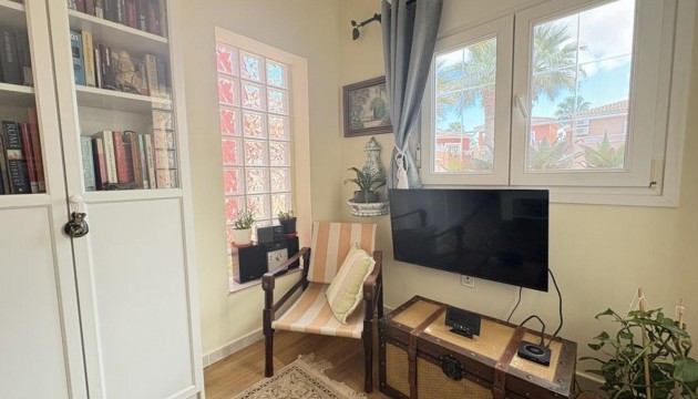 Resale - Villen
 - Altaona Golf and Country Village