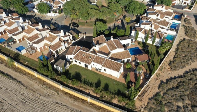 Resale - Villen
 - El Valle Golf Resort