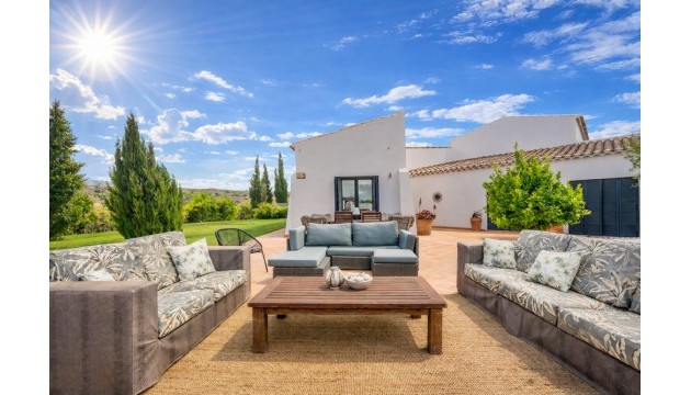 Resale - Villen
 - El Valle Golf Resort