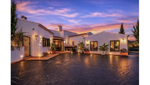 Resale - Villen
 - El Valle Golf Resort