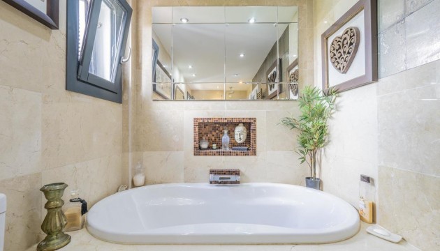 Resale - Villen
 - El Valle Golf Resort