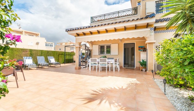 Sale - Chalet - Playa Flamenca - Zeniamar