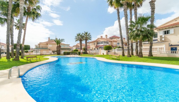 Sale - Chalet - Playa Flamenca - Zeniamar