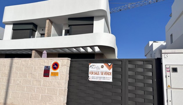 Sale - Villas - Los Montesinos - La Herrada