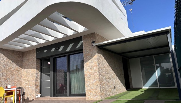 Sale - Villas - Los Montesinos - La Herrada