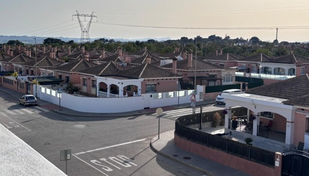 Sale - Villas - Los Montesinos - La Herrada