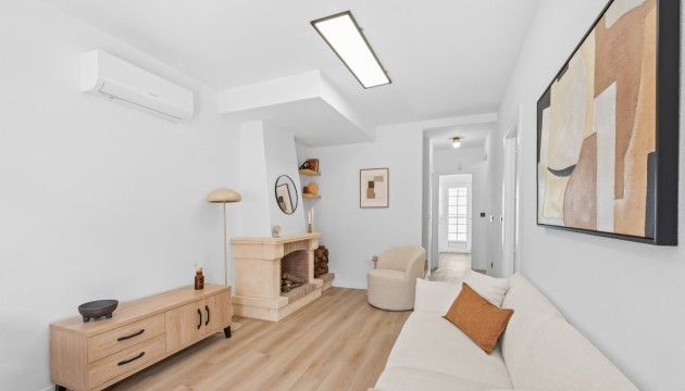 Resale - Villen
 - Villamartin - PAU 26