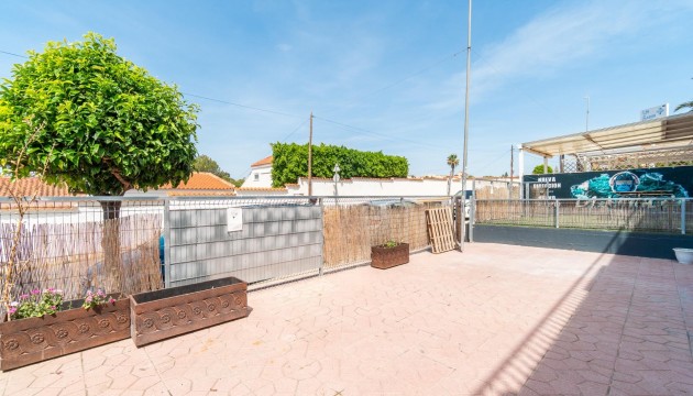 Alquiler a largo plazo - Unidad comercial
 - San Fulgencio - URB. LA MARINA