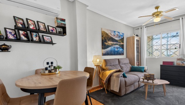 Sale - Apartment - Torrevieja - Aguas Nuevas