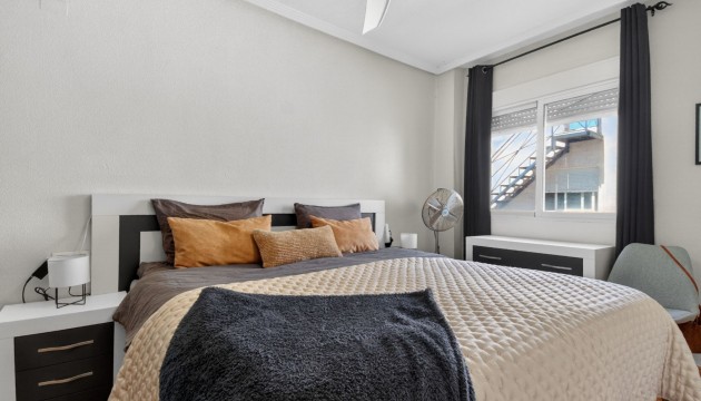 Sale - Apartment - Torrevieja - Aguas Nuevas