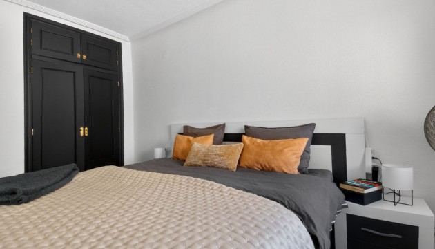 Sale - Apartment - Torrevieja - Aguas Nuevas