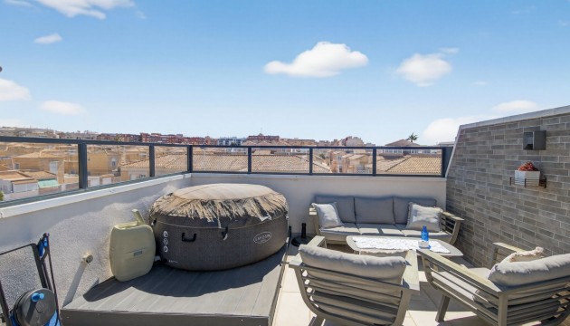 Sale - Apartment - Torrevieja - Aguas Nuevas