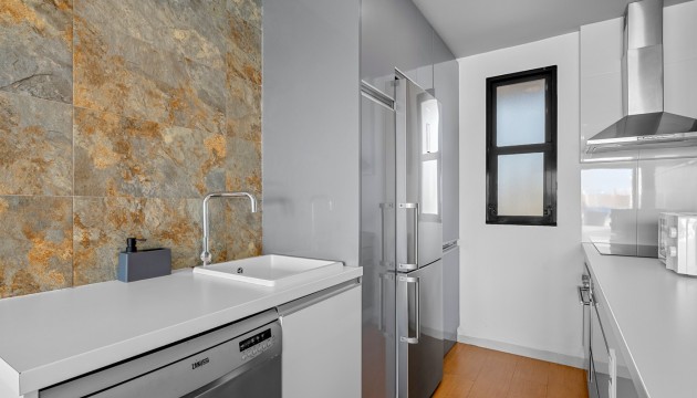 Resale - Wohnung - Orihuela Costa - La Zenia