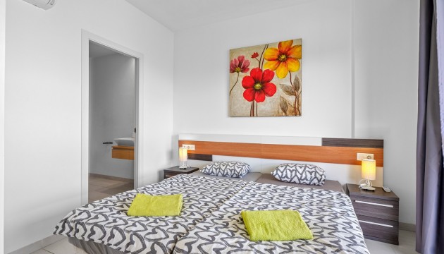 Resale - Wohnung - Orihuela Costa - La Zenia