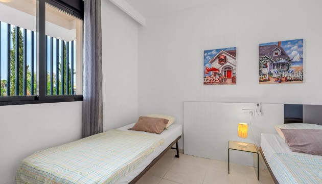 Resale - Wohnung - Orihuela Costa - La Zenia