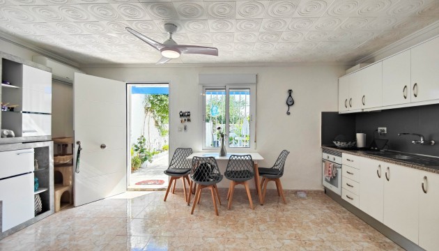 Sale - Townhouse - Torrevieja - Torreta - Salado