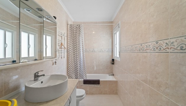 Sale - Villas - Urbanización Monteazul
