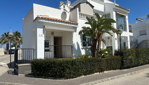 Sale - Apartment - Torrevieja - Aguas Nuevas