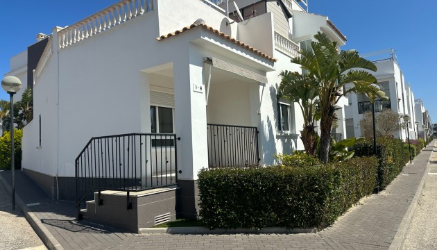 Sale - Apartment - Torrevieja - Aguas Nuevas