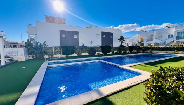 Sale - Apartment - Torrevieja - Aguas Nuevas