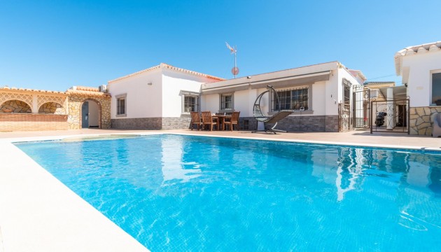 Sale - Villas - Torrevieja - Torreta florida