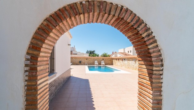Sale - Villas - Torrevieja - Torreta florida