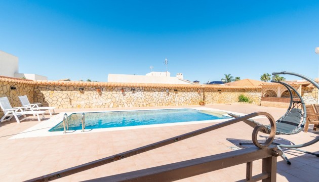 Sale - Villas - Torrevieja - Torreta florida