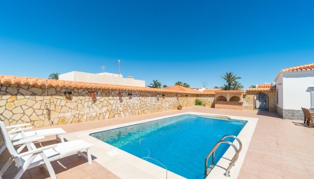 Sale - Villas - Torrevieja - Torreta florida