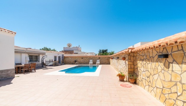 Sale - Villas - Torrevieja - Torreta florida